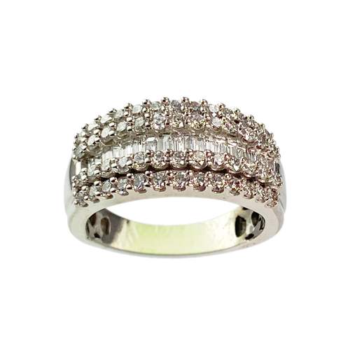 Tweedehands goud 750 witte diamanten ring