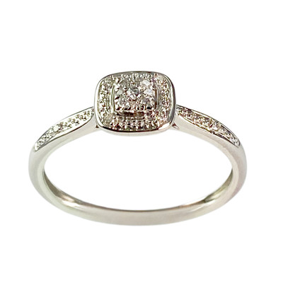 Second-hand gold ring 375 white diamonds