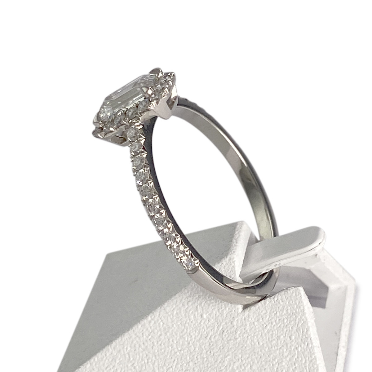 Bague d'occasion or 750 blanc diamants - vue 2