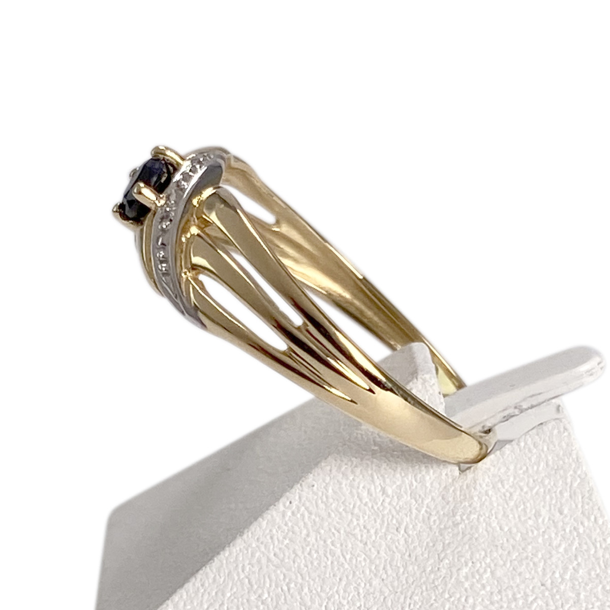 Bague d'occasion  or 750 2 tons diamants, saphir - vue 2