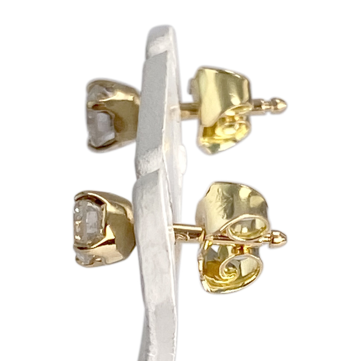 Boucles d'oreilles d'occasion or 750 jaune diamants - vue 2