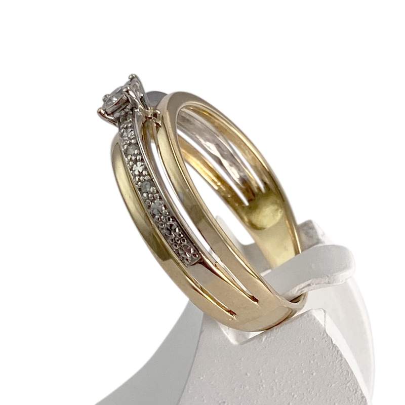 Bague d'occasion  2 ors 750 jaune diamants - vue 2