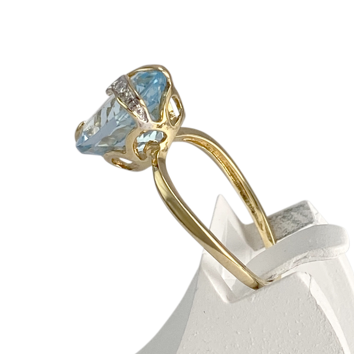 Bague d'occasion 2 ors 750 diamants, topaze bleue - vue 2