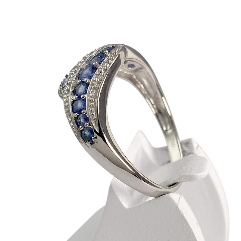 Bague d'occasion or 750 blanc saphirs, diamants - vue 2