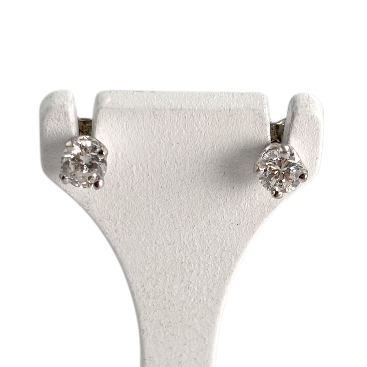 Tweedehands gouden 750 witte diamanten oorbellen