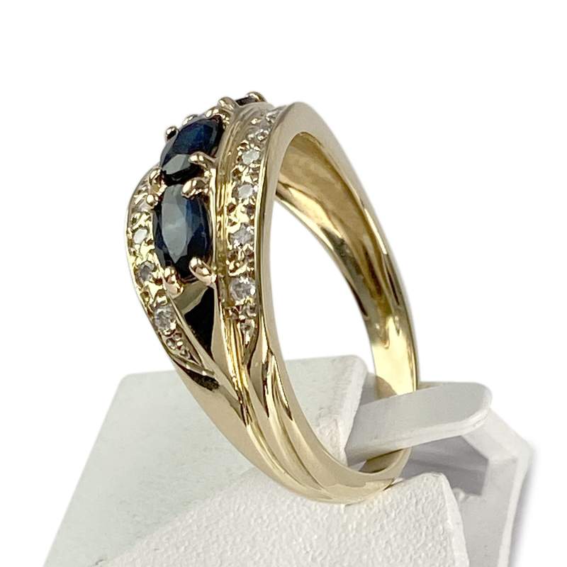 Tweedehands ring van 750 geelgoud met diamanten en saffieren - afbeelding 2