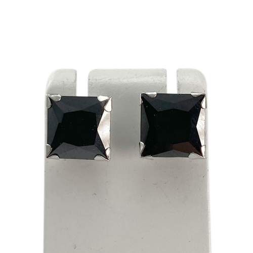 Pre-owned 375 white gold earrings with synthetic stones