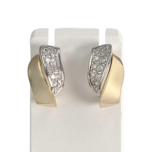 Boucles d'oreilles d'occasion  2 ors 750 diamants
