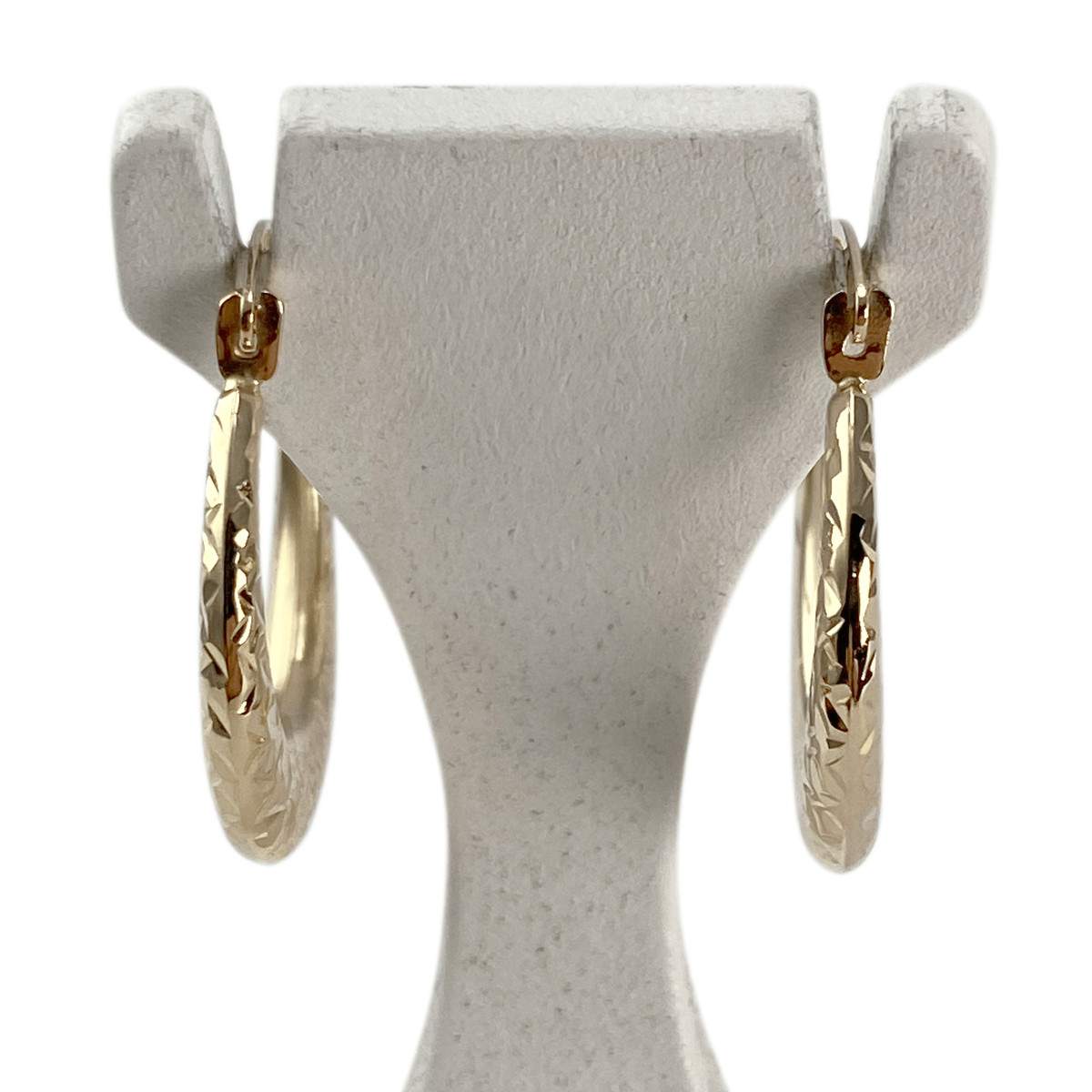 Créoles Fantaisie En Or 9 Carats (375/1000) - Motifs Gravés, Diamètre 16 Mm, Dormeuses - Neuf Sans Emballage