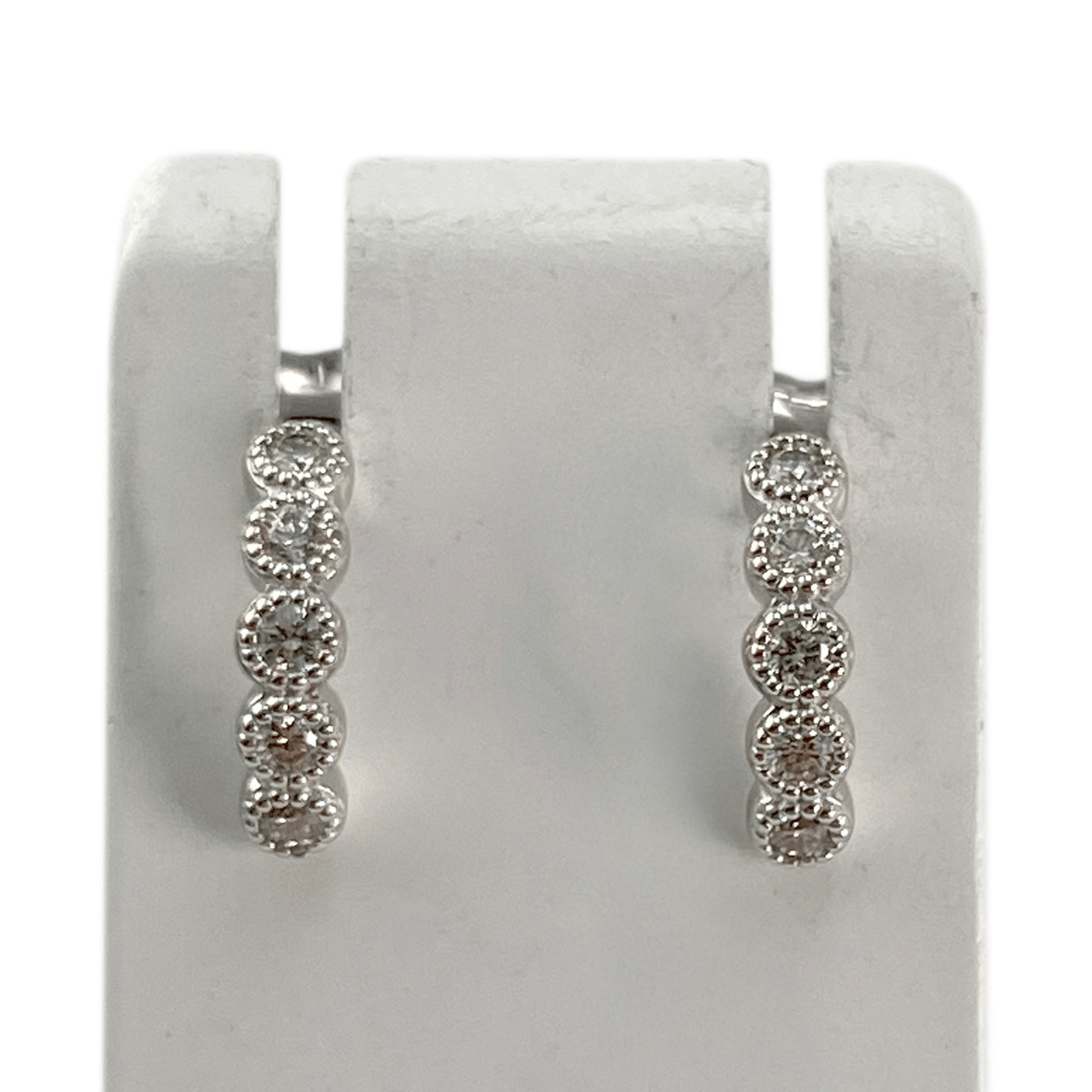 Boucles d'oreilles d'occasion or 750 blanc diamants
