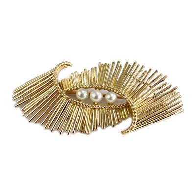 Tweedehands broche in goud 750 gele gekweekte parel