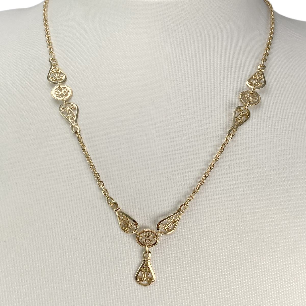 Collier d'occasion or 750 jaune filigrannes maille forcat - vue 2