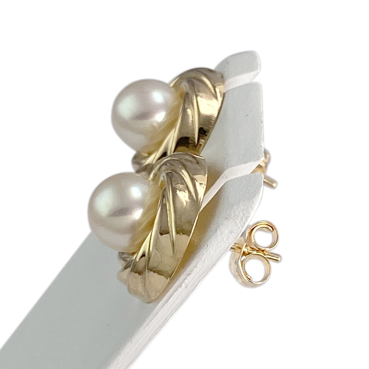 Tweedehands oorbellen van 750 geelgoud met gekweekte parel - afbeelding 2