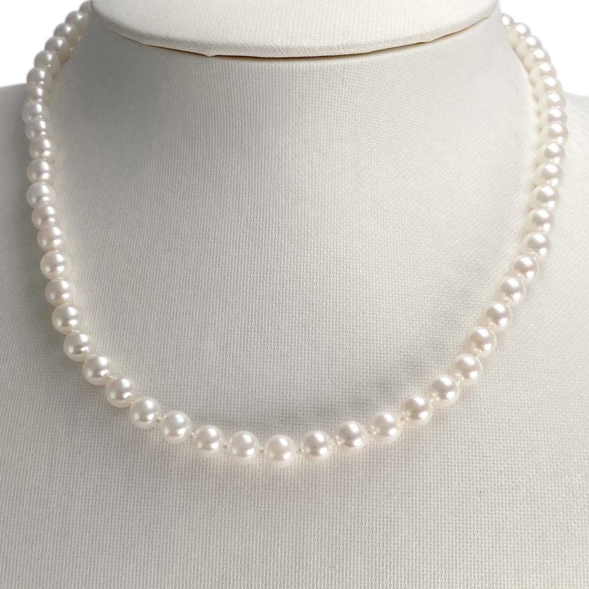 Collier d'occasion or 750 jaune perles AKOYA - vue 2