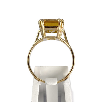 Tweedehands gouden ring 750 geel synthetisch korund