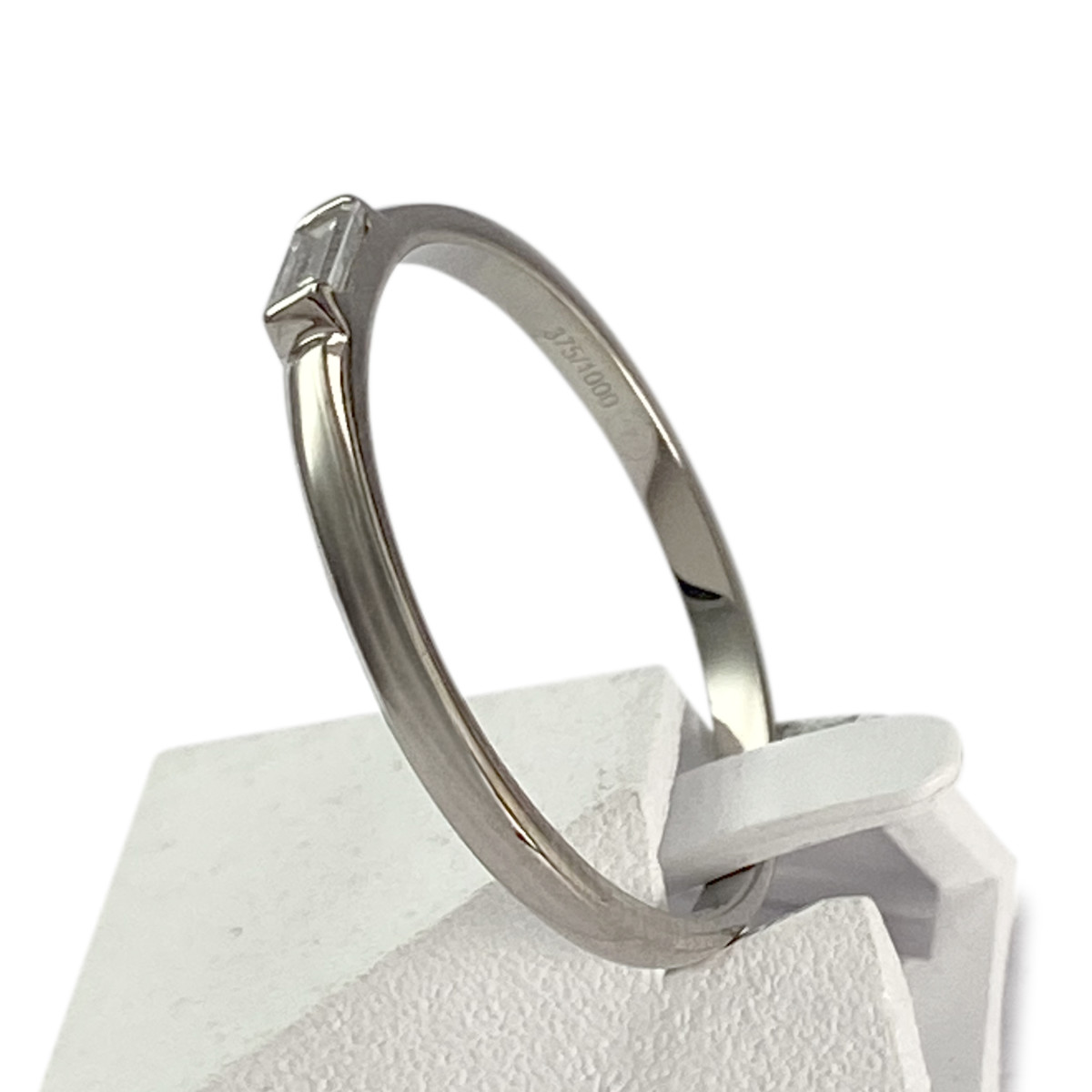 Second hand gold ring 375 white diamond - view 2