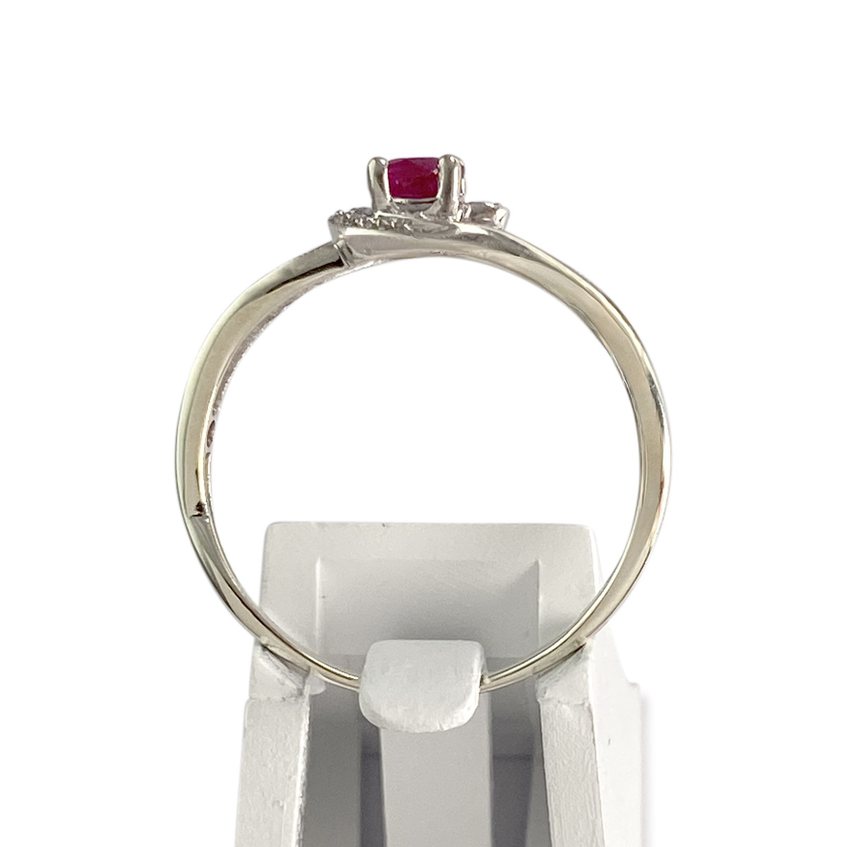 Bague d'occasion or 375 blanc rubis diamants - vue 3