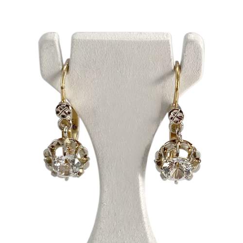 Boucles d'oreilles d'occasion 2 ors 750 spinelles synthétiques
