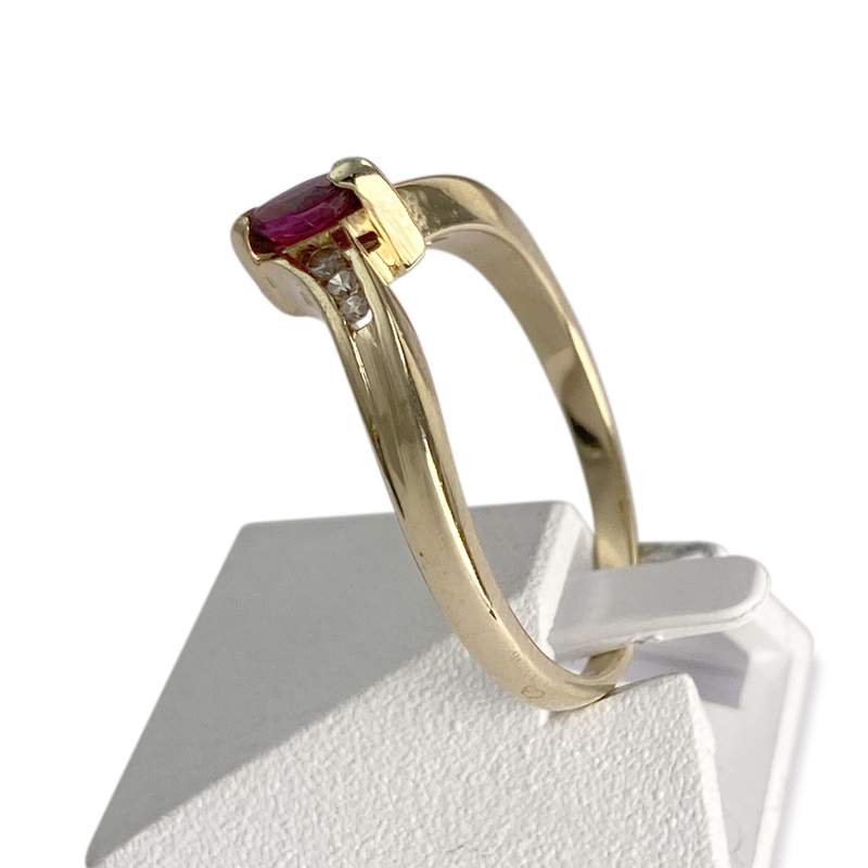 Bague d'occasion or 750 jaune rubis diamants - vue 2