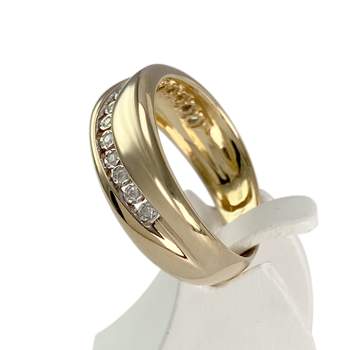 Tweedehands gouden ring 750 gele diamanten