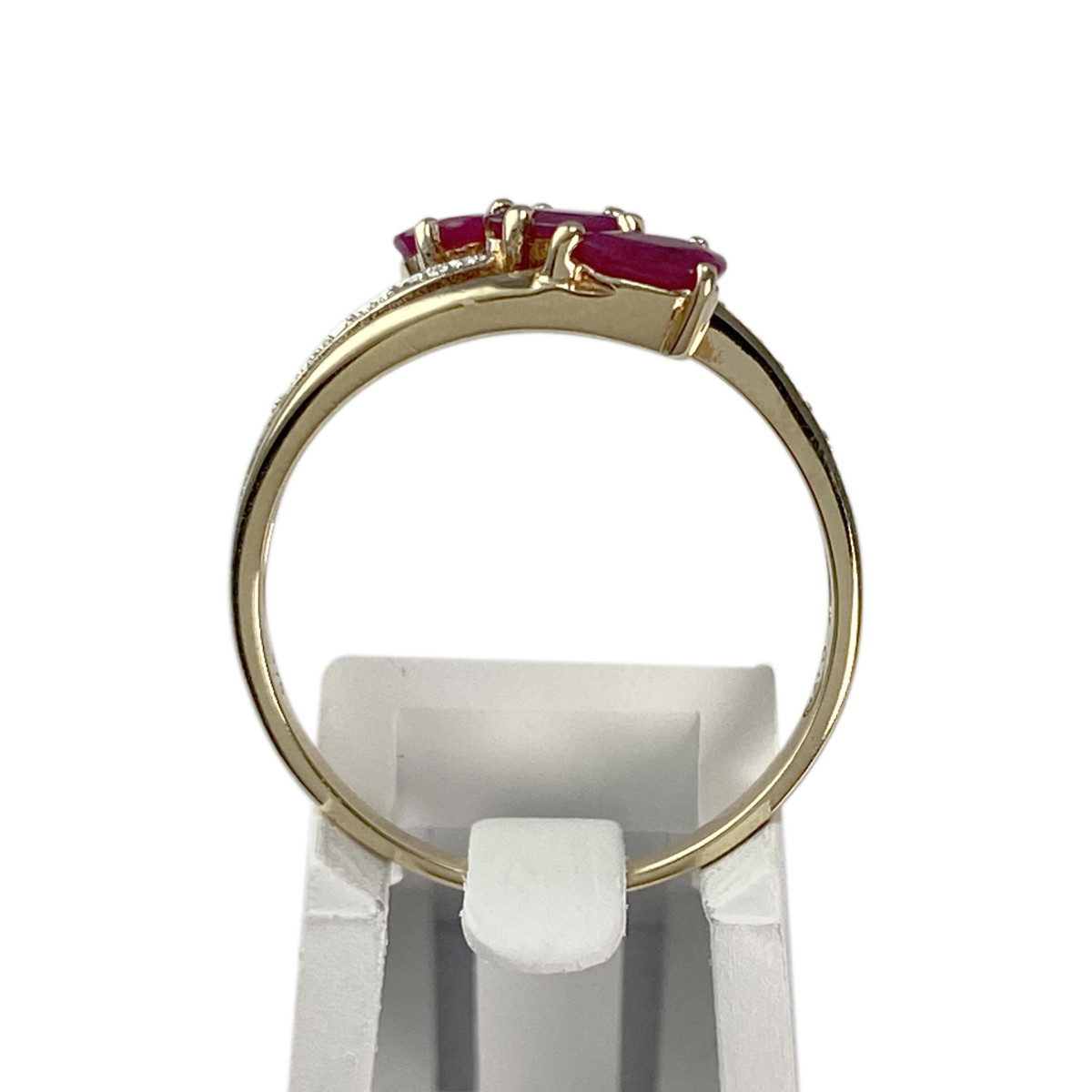 Bague d'occasion  or 375 2 tons rubis diamants - vue 3