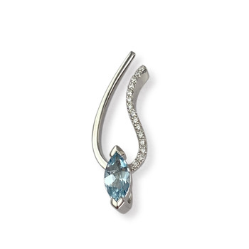 Pendentif d'occasion or 750 blanc topaze Sky blue traitée diamants
