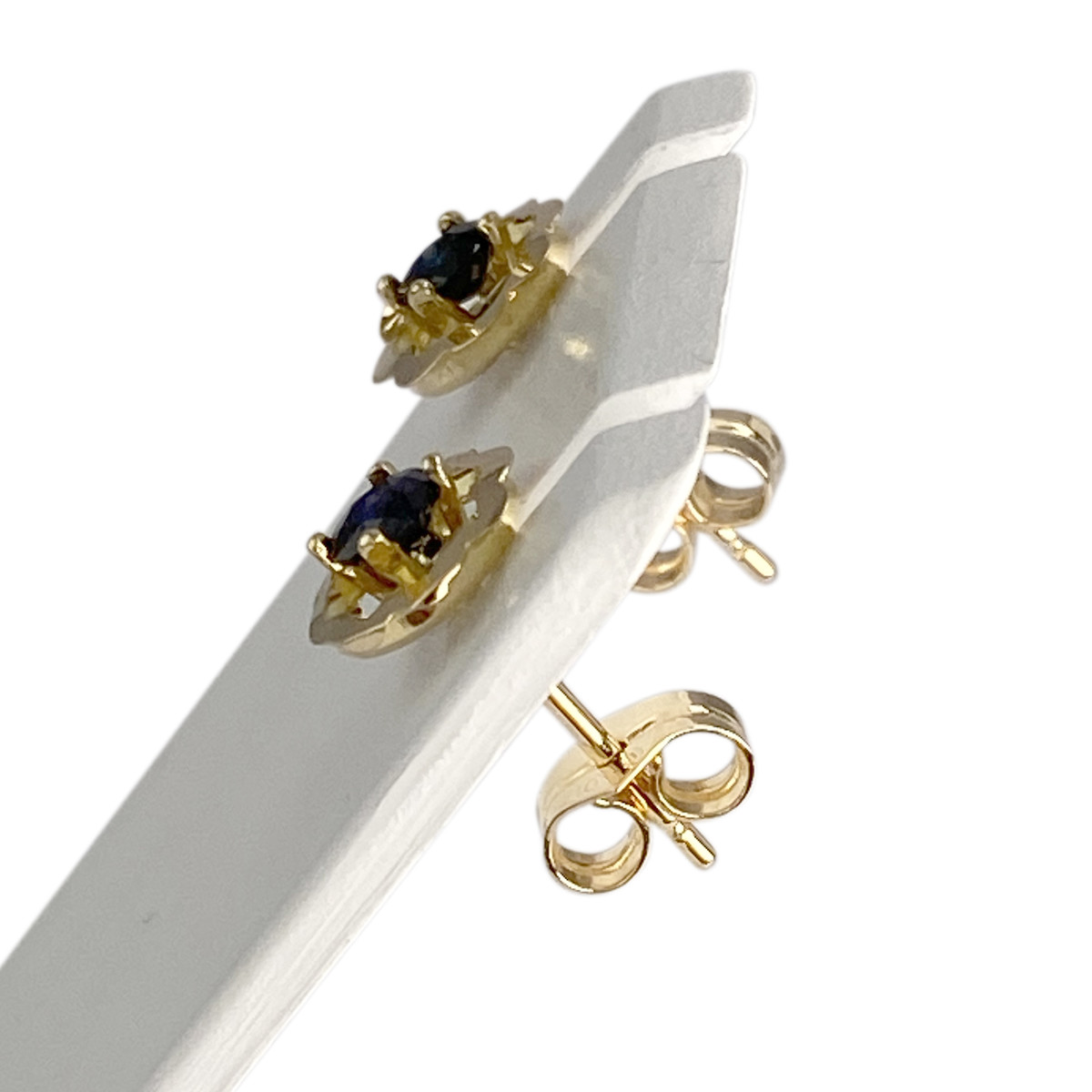 Boucles d'oreilles d'occasion or 750 jaune saphirs - vue 2