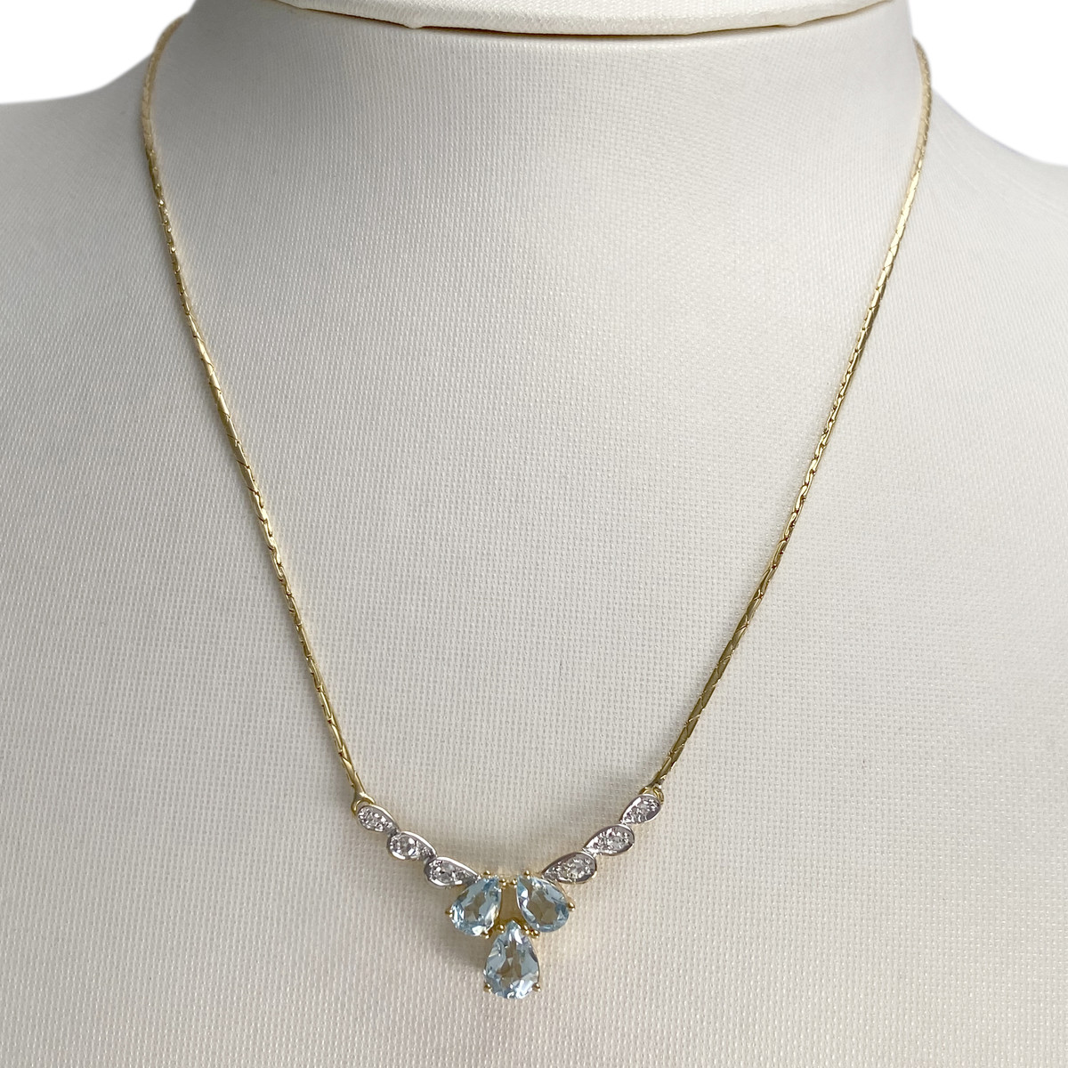 Collier d'occasion  or 750 2 tons maille haricot diamants topazes bleues traitées - vue 2