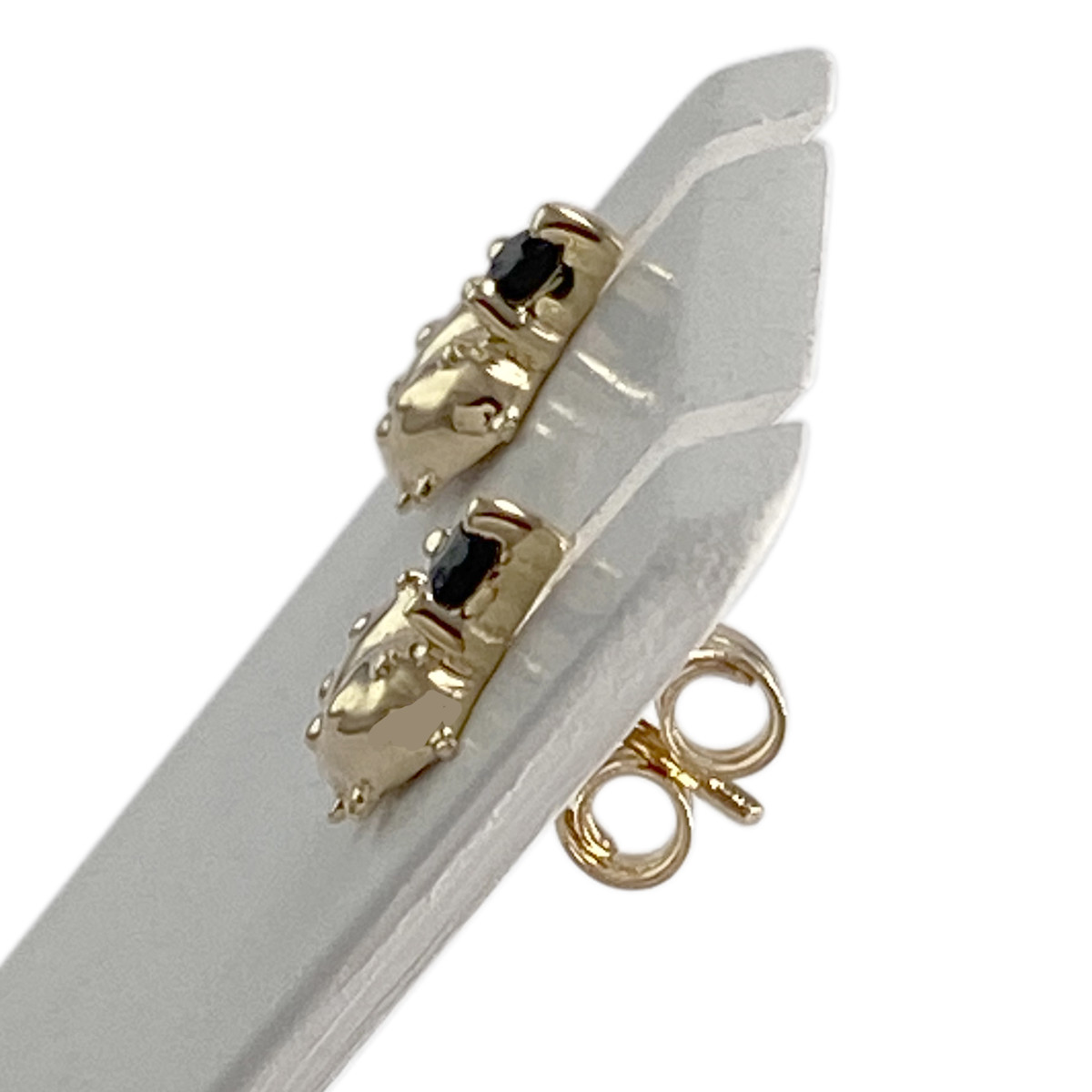 Boucles d'oreilles d'occasion or 750 jaune saphirs - vue 2