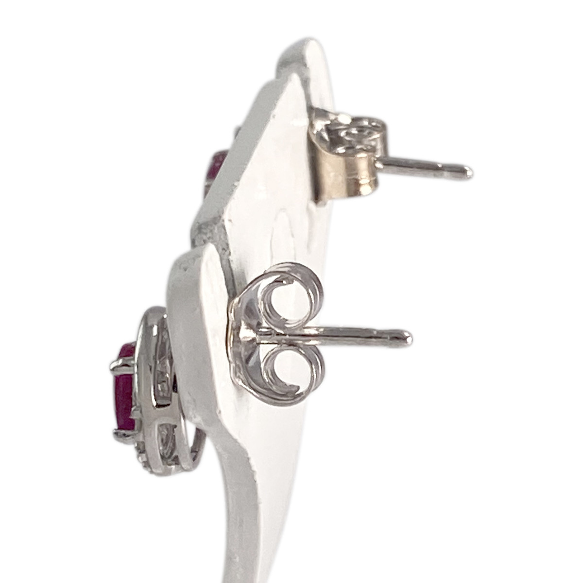 Boucles d'oreilles d'occasion or 750 blanc diamants rubis - vue 2