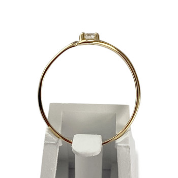 Tweedehands solitaire in 750 geelgoud met zirkonia