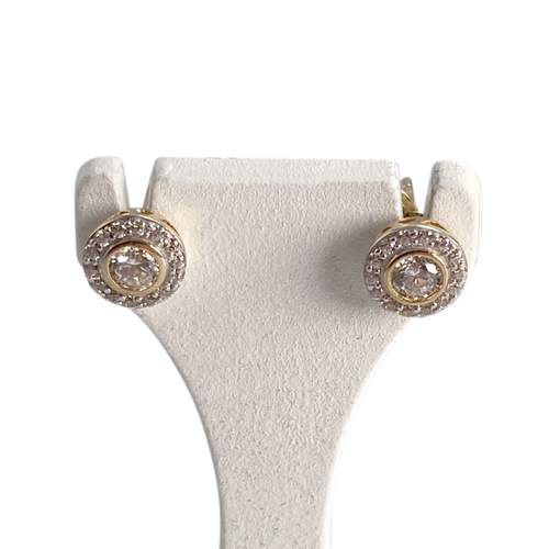 Pre-owned 375 yellow gold earrings with cubic zirconia