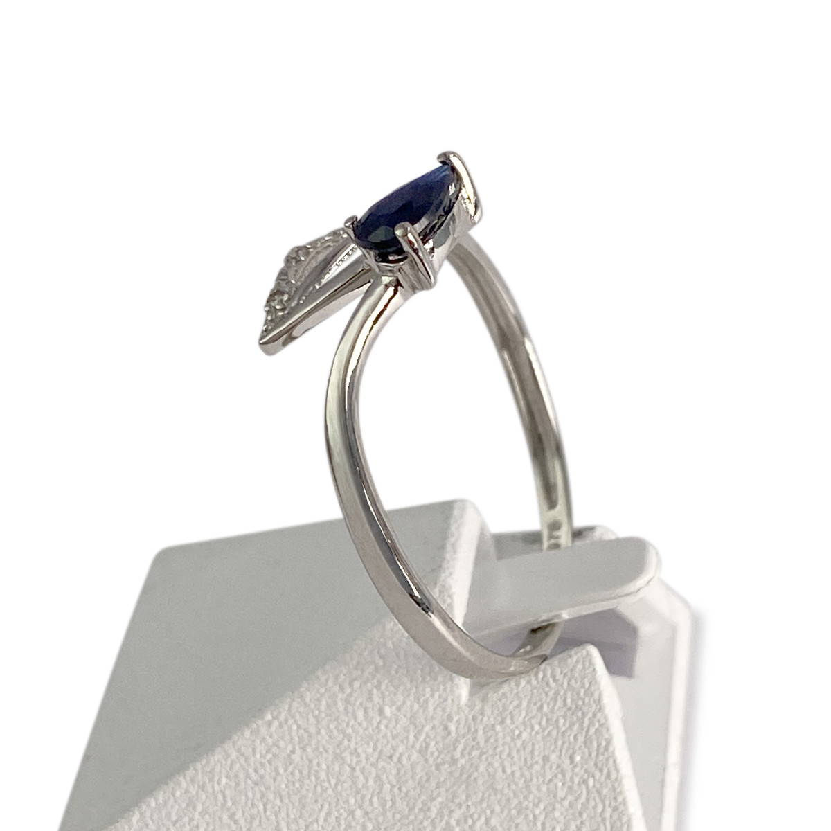 Bague d'occasion or 375 blanc diamant saphir - vue 2