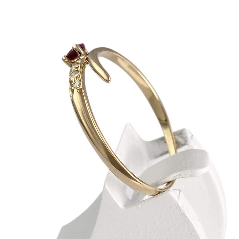 Bague d'occasion or 750 jaune rubis diamants - vue 2