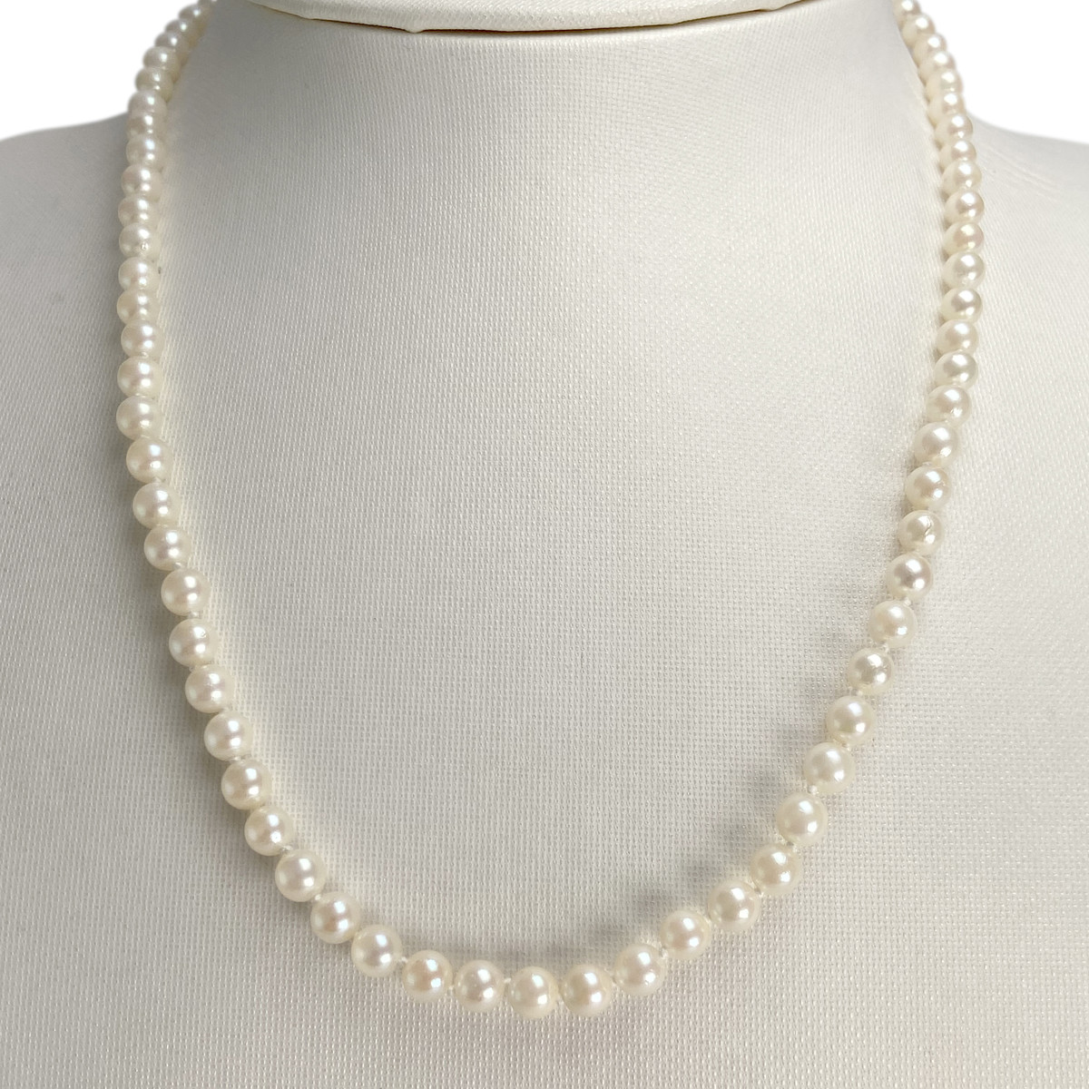Collier d'occasion or 750 blanc perles de culture du japon - vue 2