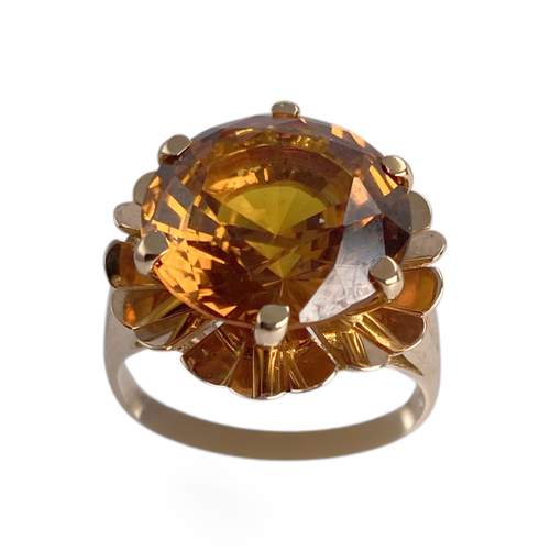 Bague d'occasion or 750 jaune fleur corindon synthétique