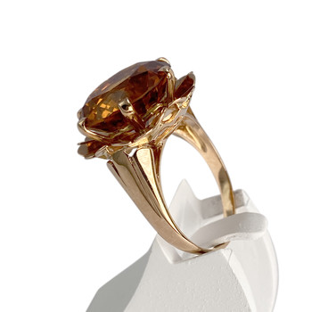 Bague d'occasion or 750 jaune fleur corindon synthétique