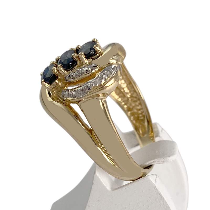 Bague d'occasion  or 2 tons 750 saphir diamant - vue 2