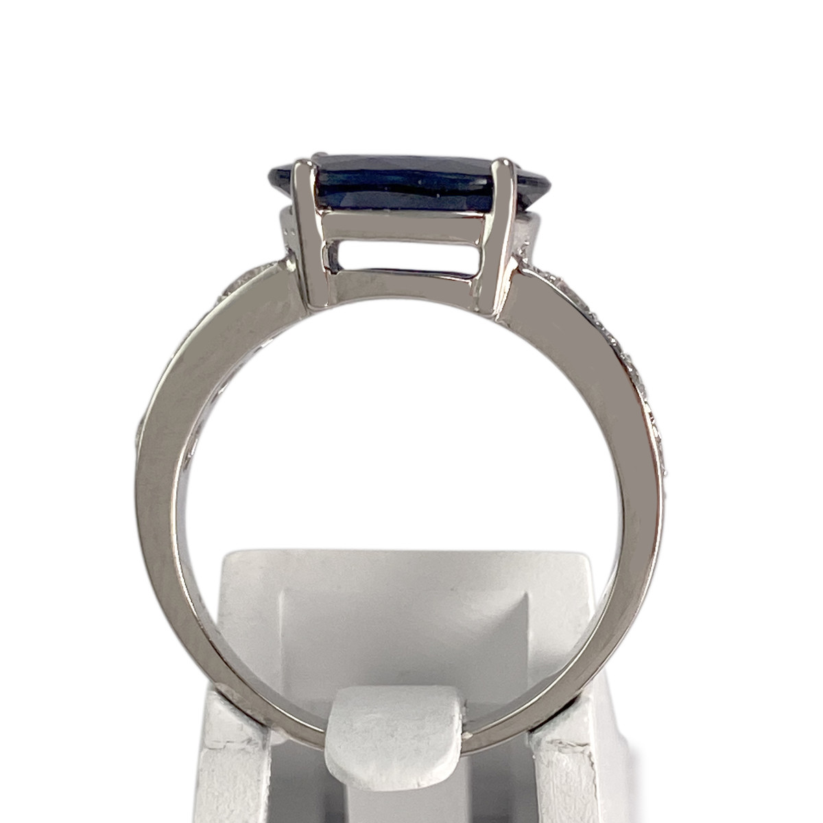 Bague d'occasion or 750 blanc saphir diamants - vue 3