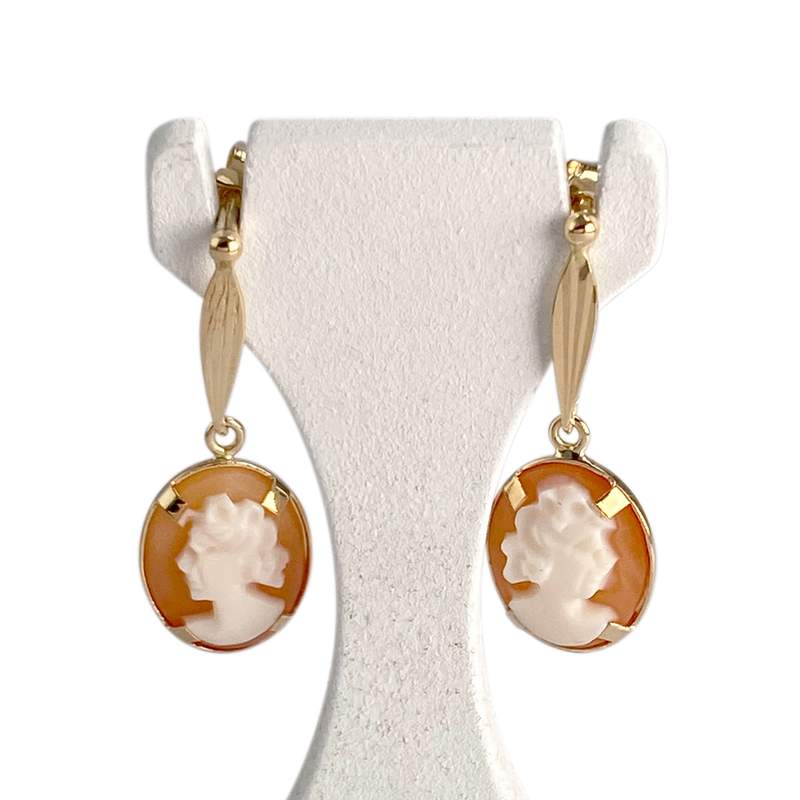 Boucles d'oreilles d'occasion or 750 jaune camee - vue 1