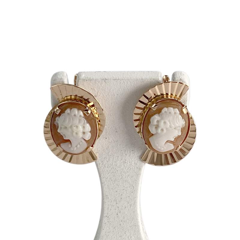 Boucles d'oreilles d'occasion or 750 jaune camee - vue 1