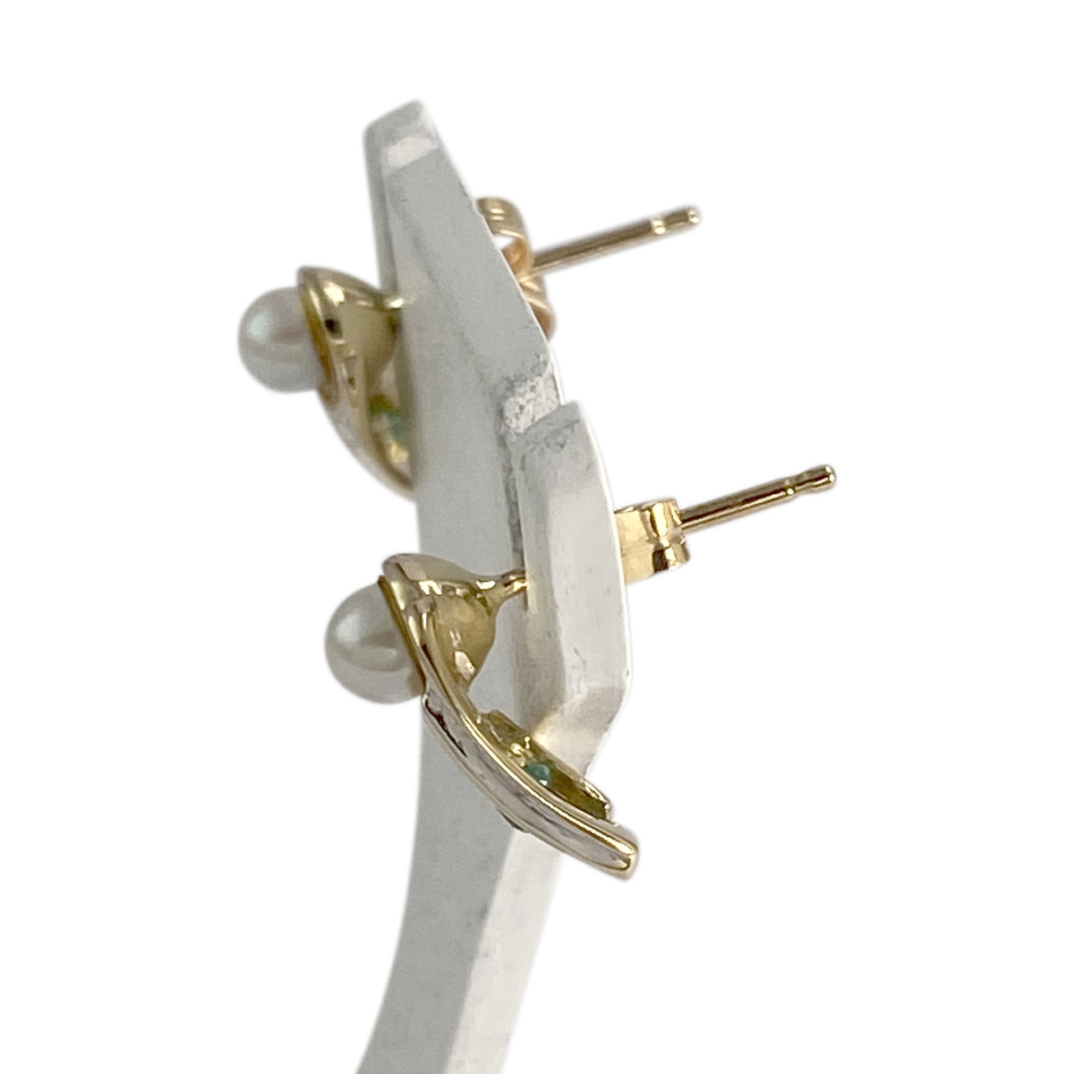 Boucles d'oreilles d'occasion  or 2 tons 750 perle de culture diamants émeraudes - vue 2