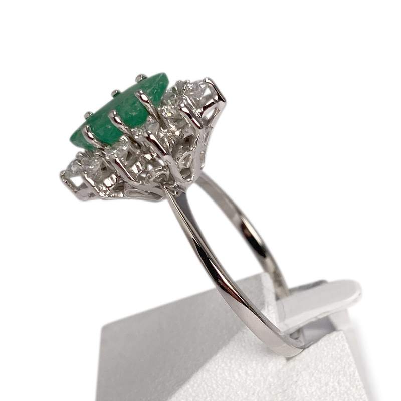 Bague d'occasion or 750 blanc diamants émeraude - vue 2