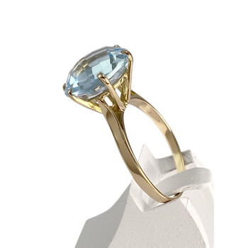 Pre-owned 14K yellow gold ring with blue topaz