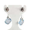 Boucles d'oreilles d'occasion or 750 jaune topazes bleues traitées - vue V3