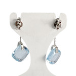 Boucles d'oreilles d'occasion or 750 blanc topazes bleues traitées - vue 3