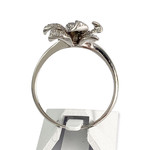 Bague d'occasion or 750 blanc fleur diamants - vue 3