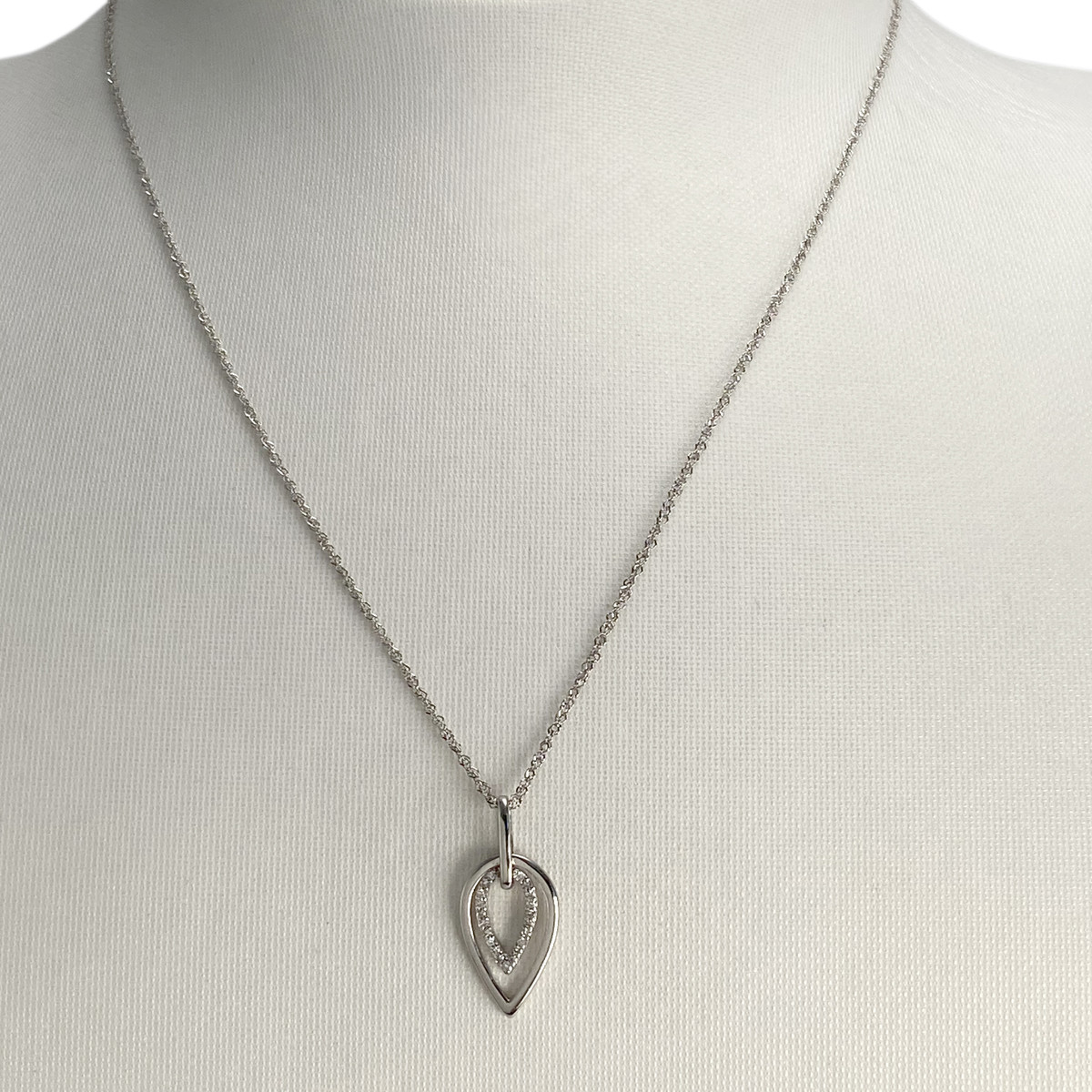 Collier d'occasion or 375 blanc maille fantaisie diamants - vue 2