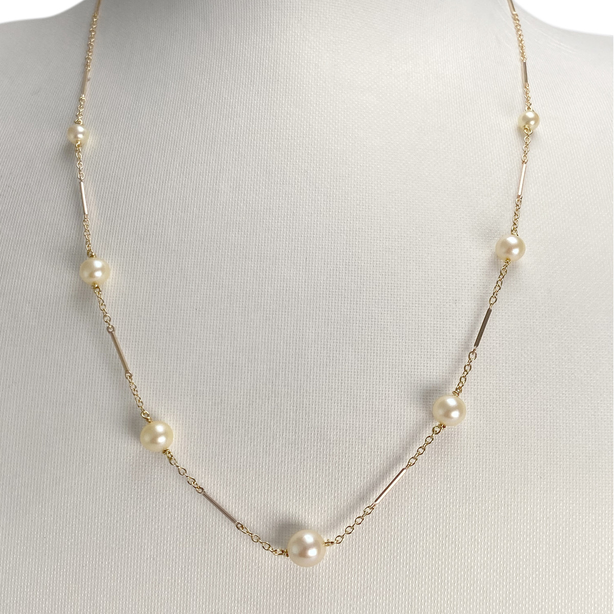 Collier d'occasion or 750 jaune maille fantaisie perle de culture perle de culture perle de culture perle de culture - vue 2