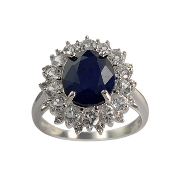 Tweedehands ring van 375 witgoud met saffier en zirkonia’s